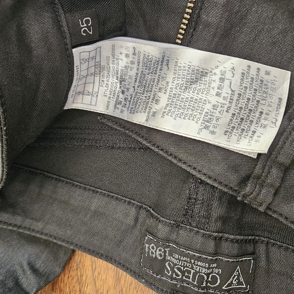 Guess low-rise black skinny jeans - Picture 3 of 3